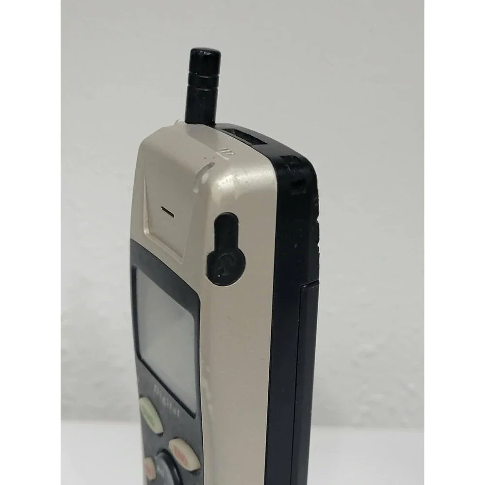 Vintage Y2K 2000 - AudioVox CDM 3000XL. Mobile Cell Phone - Untested